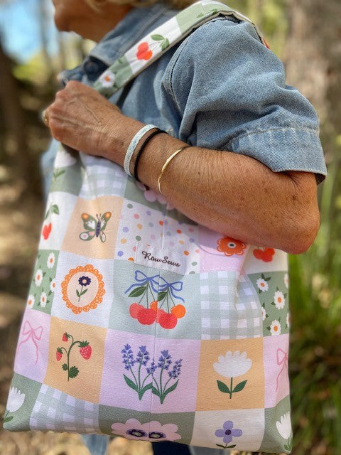 Slouch Bag - Cottage Cutie